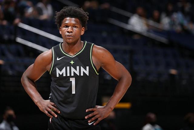 禁区前沿的 禁区前沿的