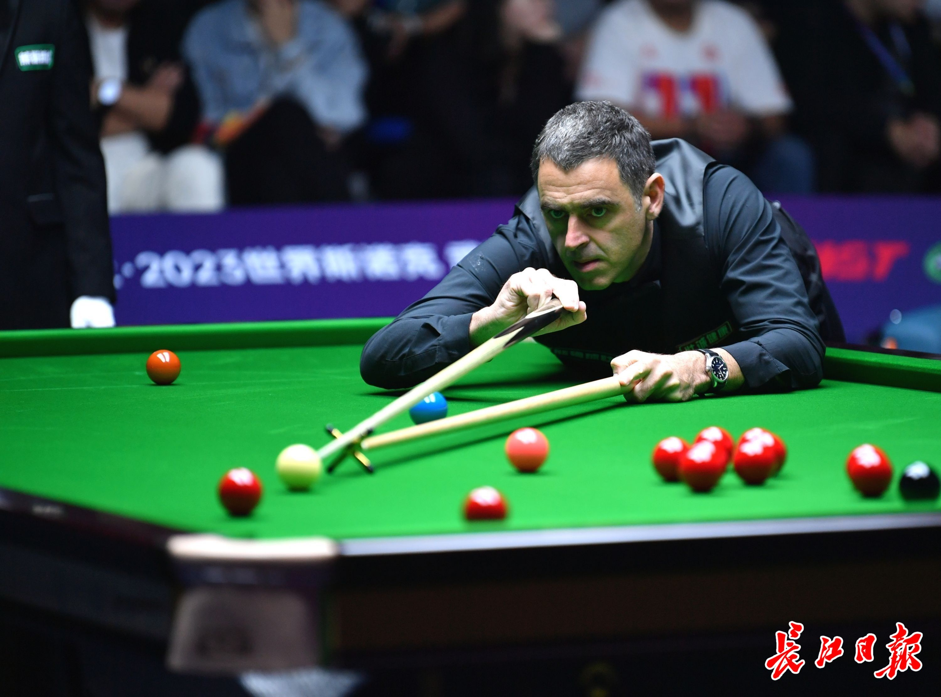 号位背身拿 号位背身拿